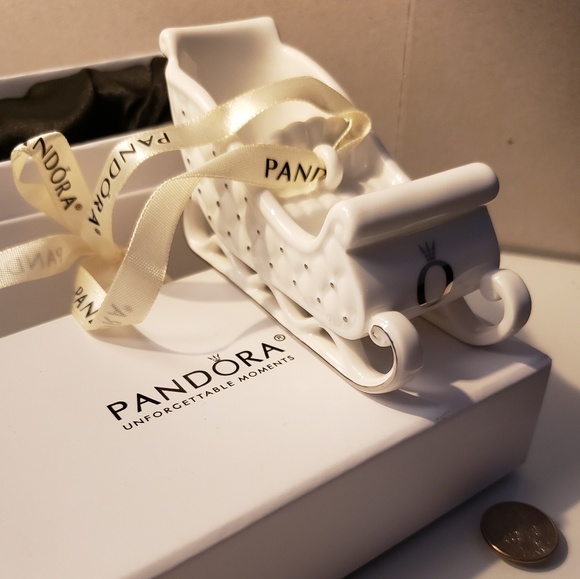 Pandora Sleigh Ornament - Picture 2 of 8